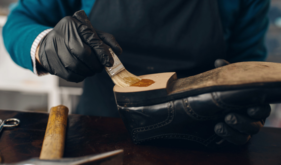 制鞋机械行业迎来智造变革，政策与新品共塑产业新格局