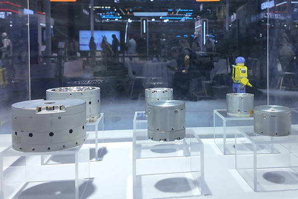 聚焦AI與6G、多款新品亮相MWC 2026，浦東智造閃耀“全球通信第一展”