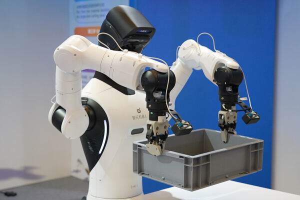 Excellent Vision showcases the full range of world model products at WAIC2026