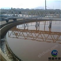 行车式刮吸泥机性能